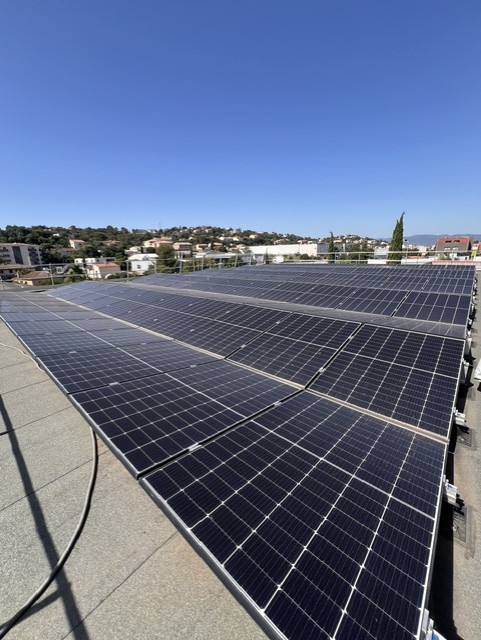Nettoyage professionnel de panneaux solaires